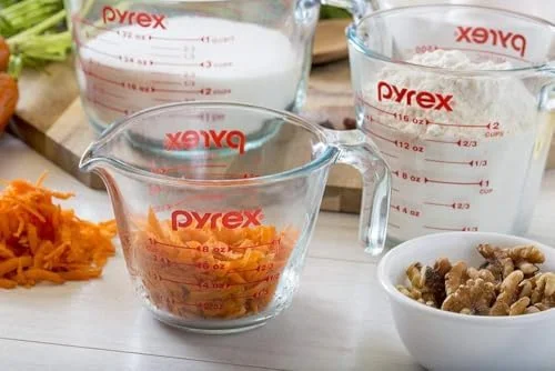 Pyrex Essentials (3-Pack) Glass Measuring Cups Set - (1, 2 & 4 Cup) Measuring Cups For Prepping, Baking and Cooking, Preheated Oven, Dishwasher